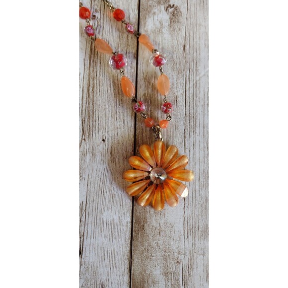 VTG Daisy Necklace Pendant Faceted Beads Rhinestone Estate Orange Red Gold Tone - Picture 2 of 7